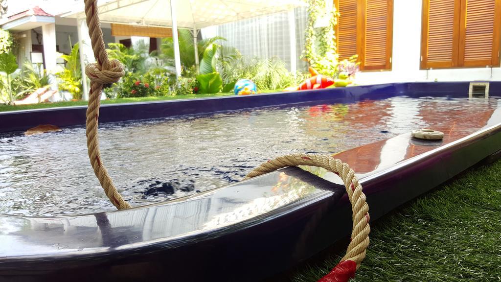 Barefeet Naturist Resort (Adults Only) Bangkok Buitenkant foto