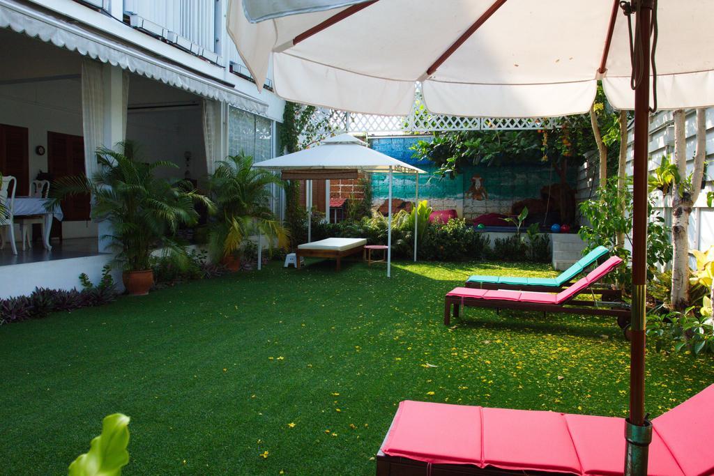 Barefeet Naturist Resort (Adults Only) Bangkok Buitenkant foto
