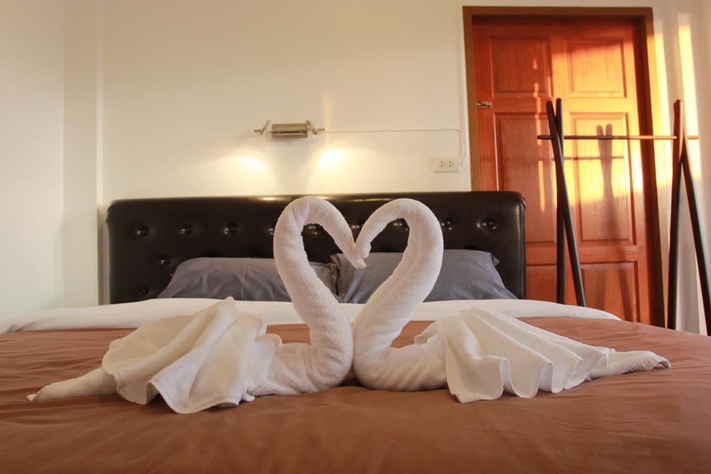 Barefeet Naturist Resort (Adults Only) Bangkok Buitenkant foto