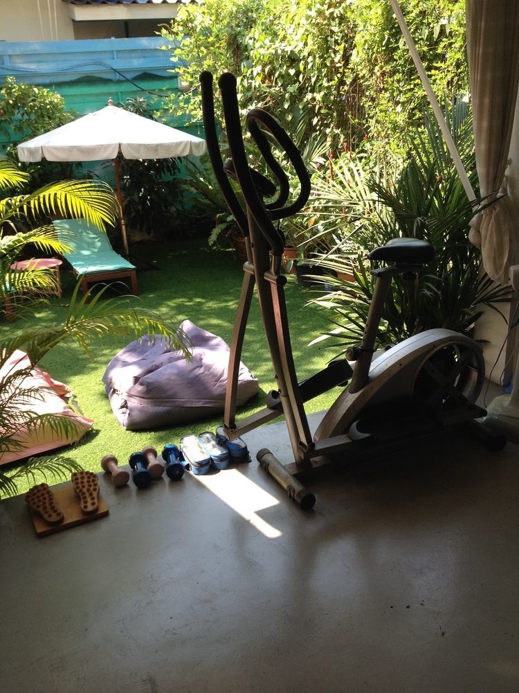 Barefeet Naturist Resort (Adults Only) Bangkok Buitenkant foto